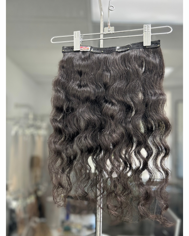 Natural B. Wavy Clip-In