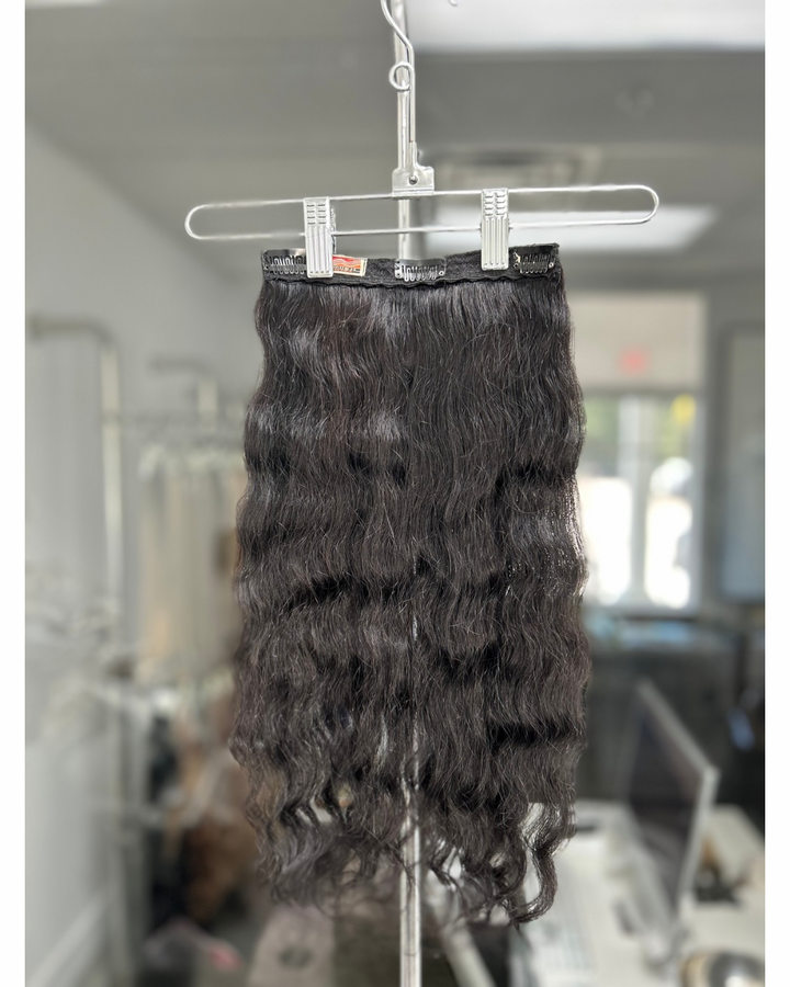 Natural B. Wavy Clip-In - Di Milesi | Hair Extensions with high quality